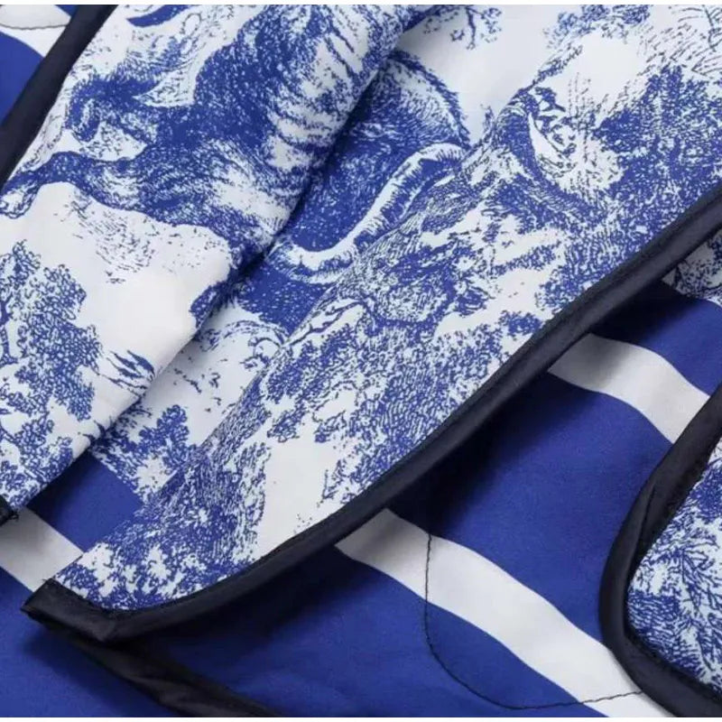 Chaqueta estampada con cuello de bufanda