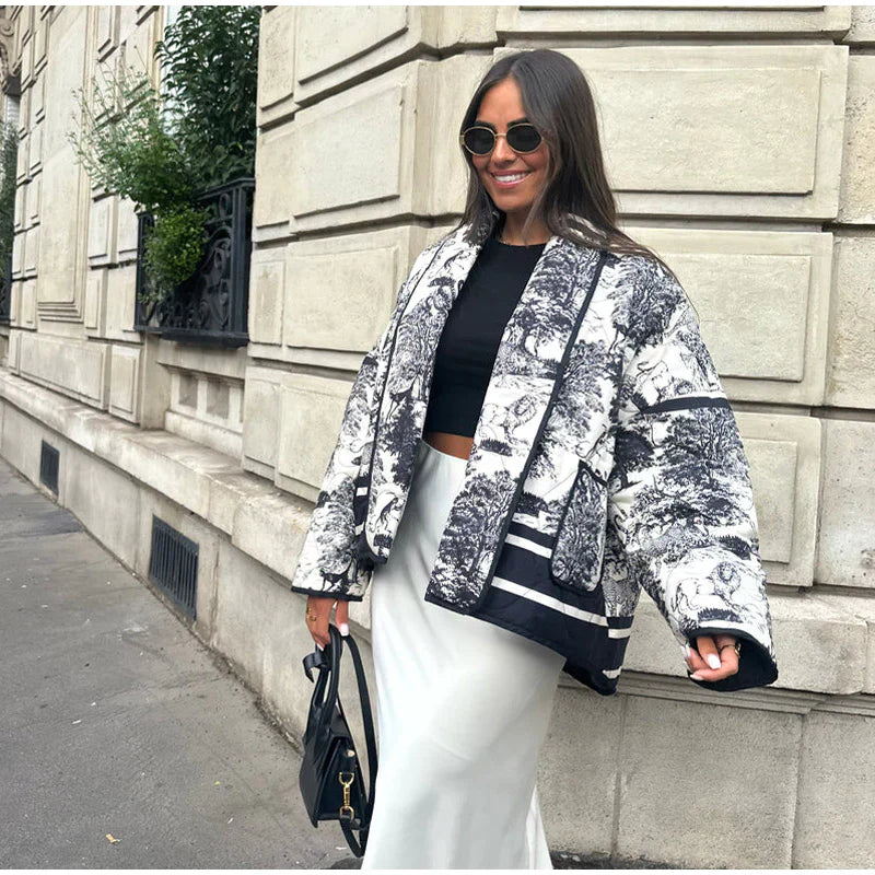 Chaqueta estampada con cuello de bufanda