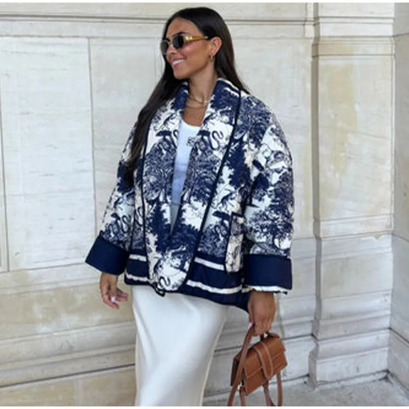 Chaqueta estampada con cuello de bufanda