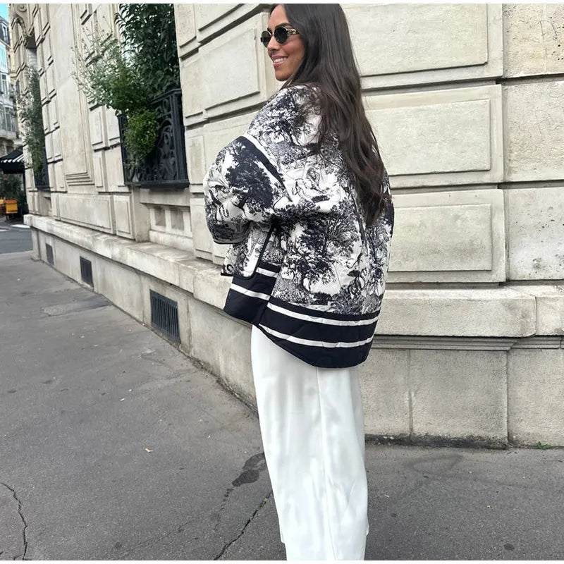 Chaqueta estampada con cuello de bufanda