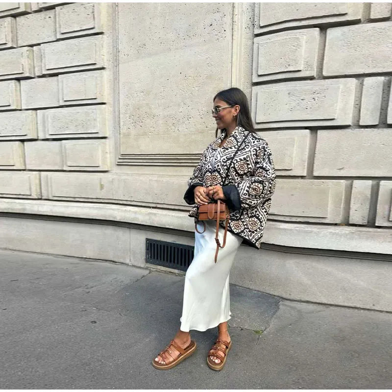 Chaqueta estampada con cuello de bufanda