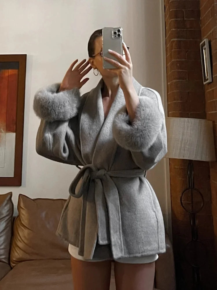 Élora – Veste Ceinturée Douce